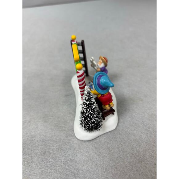 Department 56 North Pole Series "A Puzzling Sign" Accessory 799952- Retired 2007 - Picture 4 of 8